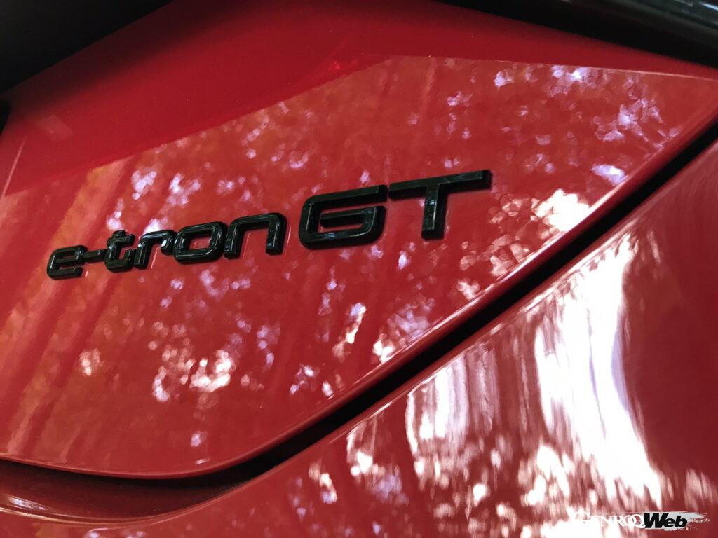 「YouTuberウナ丼＆GENROQコラボ第7弾！「アウディ RS e-tron GT」の未来感満載なディテールに迫る【動画】」の6枚目の画像