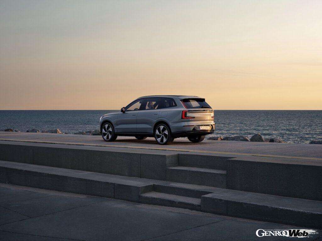「ボルボの新世代フラッグシップ電動SUV「EX90」の最大航続距離は600km！【動画】」の3枚目の画像