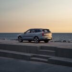 ボルボの新世代フラッグシップ電動SUV「EX90」の最大航続距離は600km！【動画】 - Volvo EX90