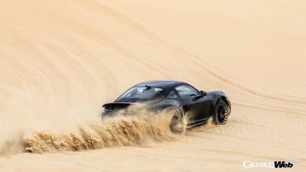 モロッコやドバイの砂漠地帯で、走行を繰り返す、ポルシェ 911 ダカール。