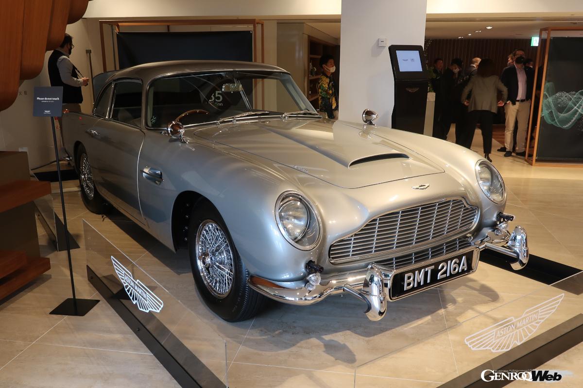 「映画『007』ファンは必見！ ボンドカー仕様のアストンマーティン「DB5」が来日」の1枚目の画像