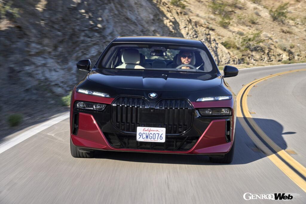「新型BMW 7シリーズ最速試乗でわかった「ラグジュアリークラスで存在感を発揮する快適性能」」の9枚目の画像