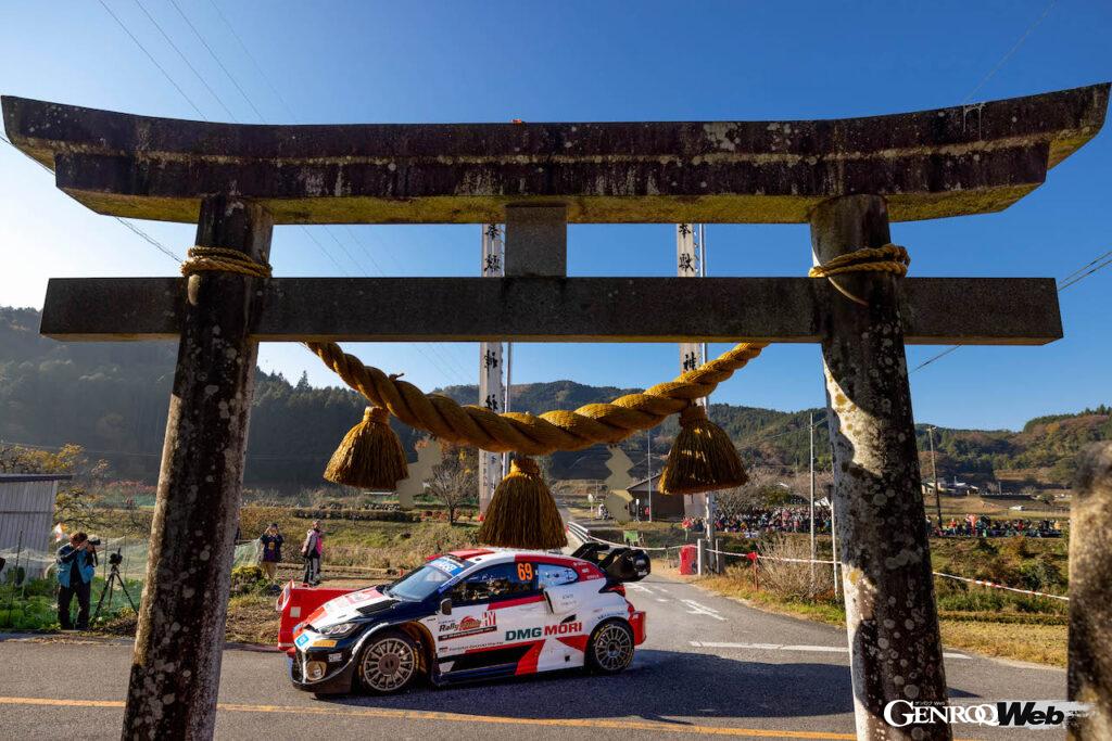 「【WRCラリージャパン2022を振り返る】トヨタ3台が相次いでパンクするも地元・勝田貴元が殊勲の3位表彰台獲得」の2枚目の画像