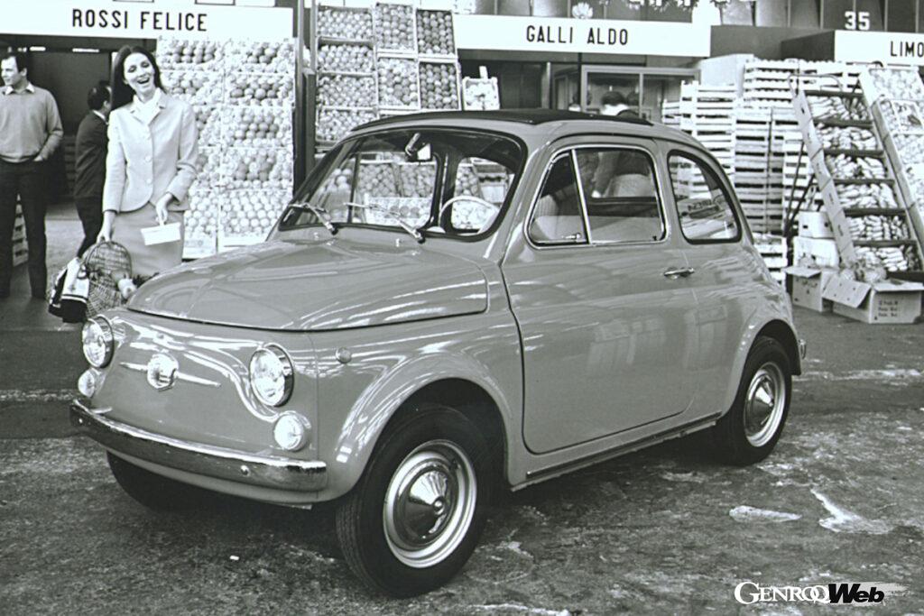1957年に発売されたヌオーヴァ・チンクェチェント。今日本でオリジナルのチンクェチェントとして認識されているのはこのモデルである。