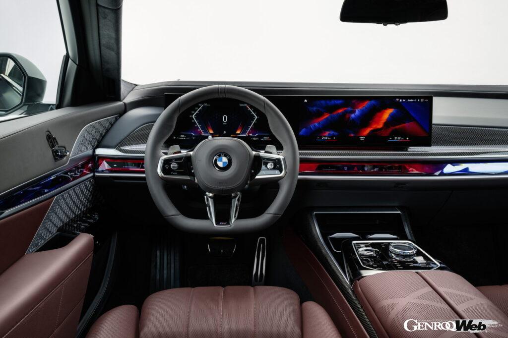 「【BMW 7シリーズ新旧比較】見た目よりも中身が劇的に進化したハイエンドサルーンを徹底比較」の15枚目の画像