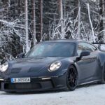 【スクープ！】「新形状のリヤバンパー導入？」寒冷地テストを実施する「ポルシェ 911 GT3」 - 20220122_Porsche911_GT3_facelift 1