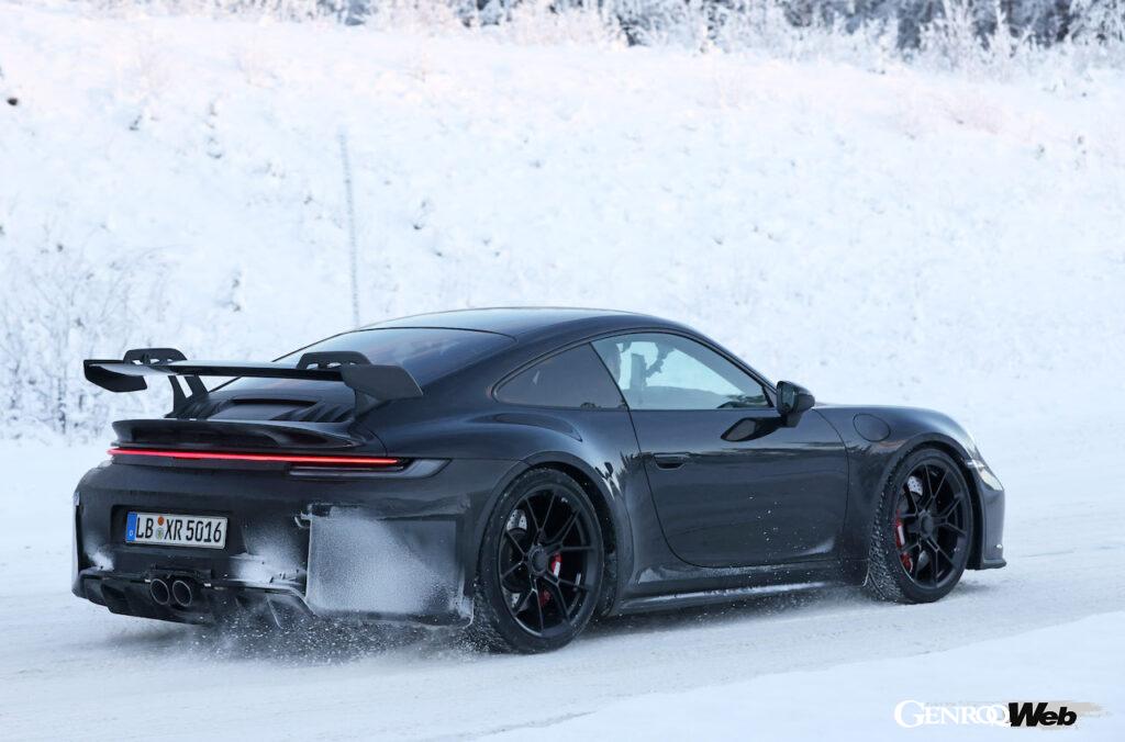 「【スクープ！】「新形状のリヤバンパー導入？」寒冷地テストを実施する「ポルシェ 911 GT3」」の10枚目の画像