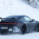 「【スクープ！】「新形状のリヤバンパー導入？」寒冷地テストを実施する「ポルシェ 911 GT3」」の12枚目の画像ギャラリーへのリンク