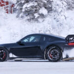 「【スクープ！】「新形状のリヤバンパー導入？」寒冷地テストを実施する「ポルシェ 911 GT3」」の17枚目の画像ギャラリーへのリンク
