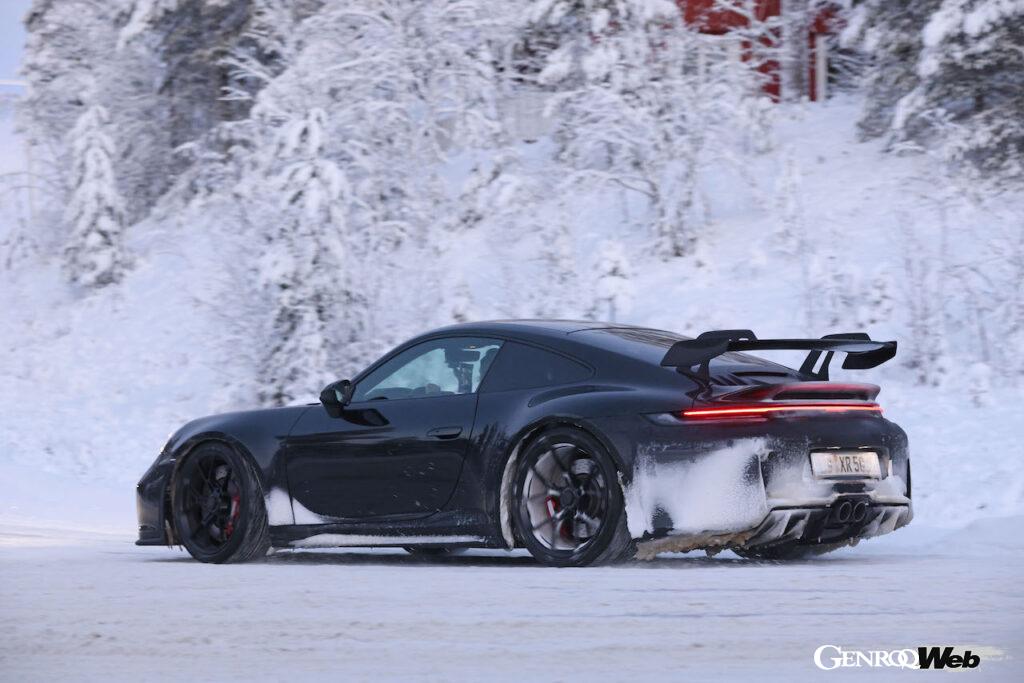 「【スクープ！】「新形状のリヤバンパー導入？」寒冷地テストを実施する「ポルシェ 911 GT3」」の18枚目の画像
