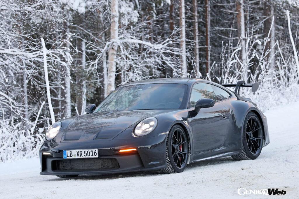 「【スクープ！】「新形状のリヤバンパー導入？」寒冷地テストを実施する「ポルシェ 911 GT3」」の2枚目の画像