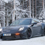 「【スクープ！】「新形状のリヤバンパー導入？」寒冷地テストを実施する「ポルシェ 911 GT3」」の2枚目の画像ギャラリーへのリンク