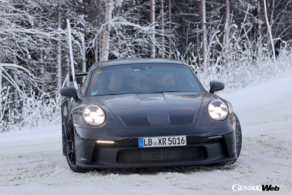 「【スクープ！】「新形状のリヤバンパー導入？」寒冷地テストを実施する「ポルシェ 911 GT3」」の3枚目の画像