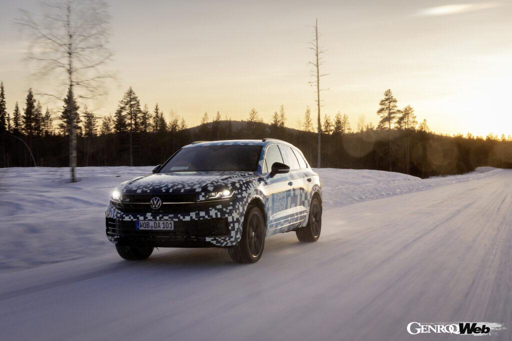 「「VWマークが光る？」改良新型フォルクスワーゲン トゥアレグのスウェーデン寒冷地テストで明らかに」の3枚目の画像