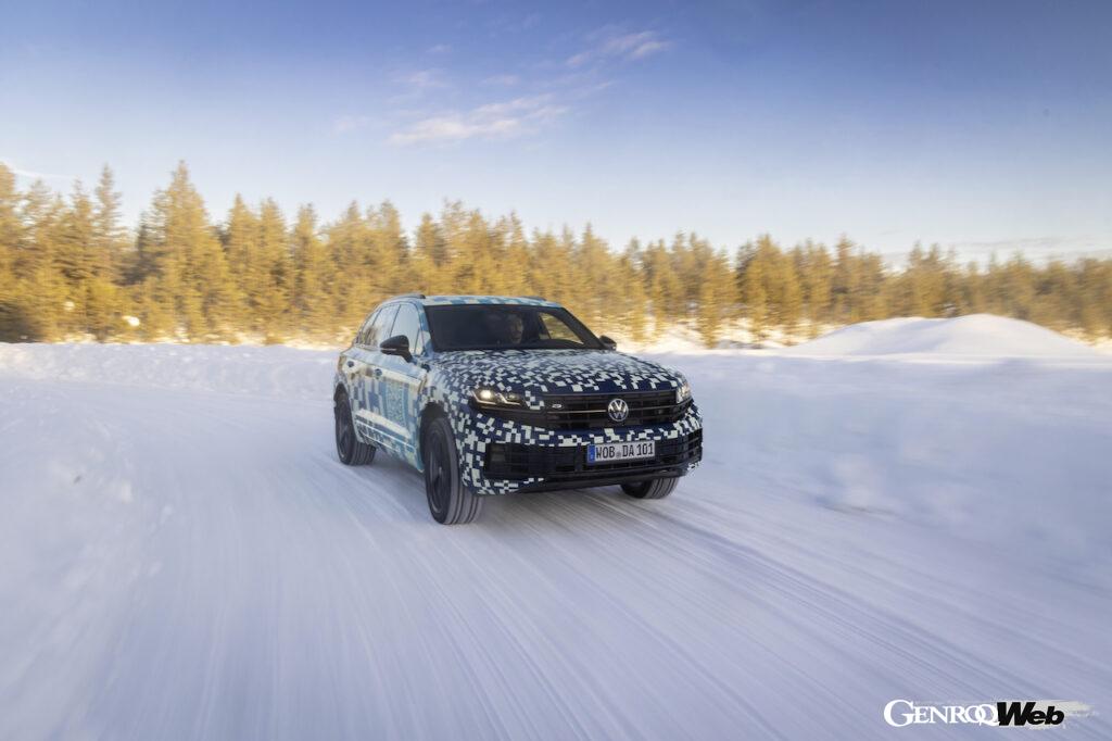 「「VWマークが光る？」改良新型フォルクスワーゲン トゥアレグのスウェーデン寒冷地テストで明らかに」の6枚目の画像