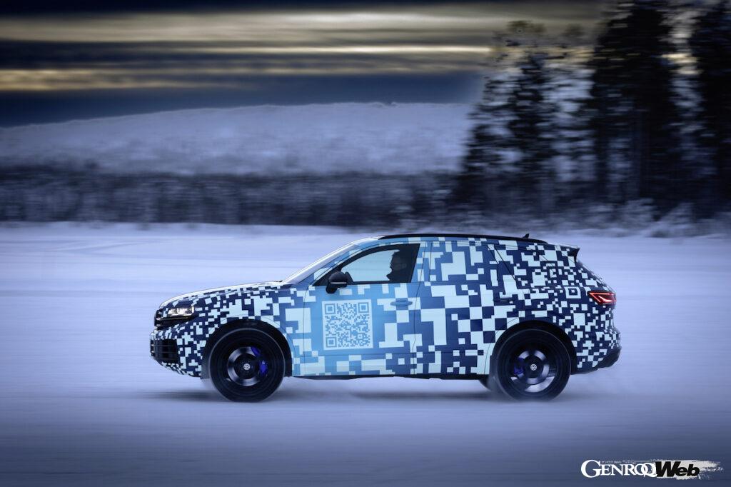 「「VWマークが光る？」改良新型フォルクスワーゲン トゥアレグのスウェーデン寒冷地テストで明らかに」の10枚目の画像