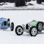 「「ザ・アイス・サンモリッツ」でリトルカー・カンパニーが開催した氷上試乗会でブガッティ、フェラーリ、アストンマーティンが共演」の3枚目の画像ギャラリーへのリンク