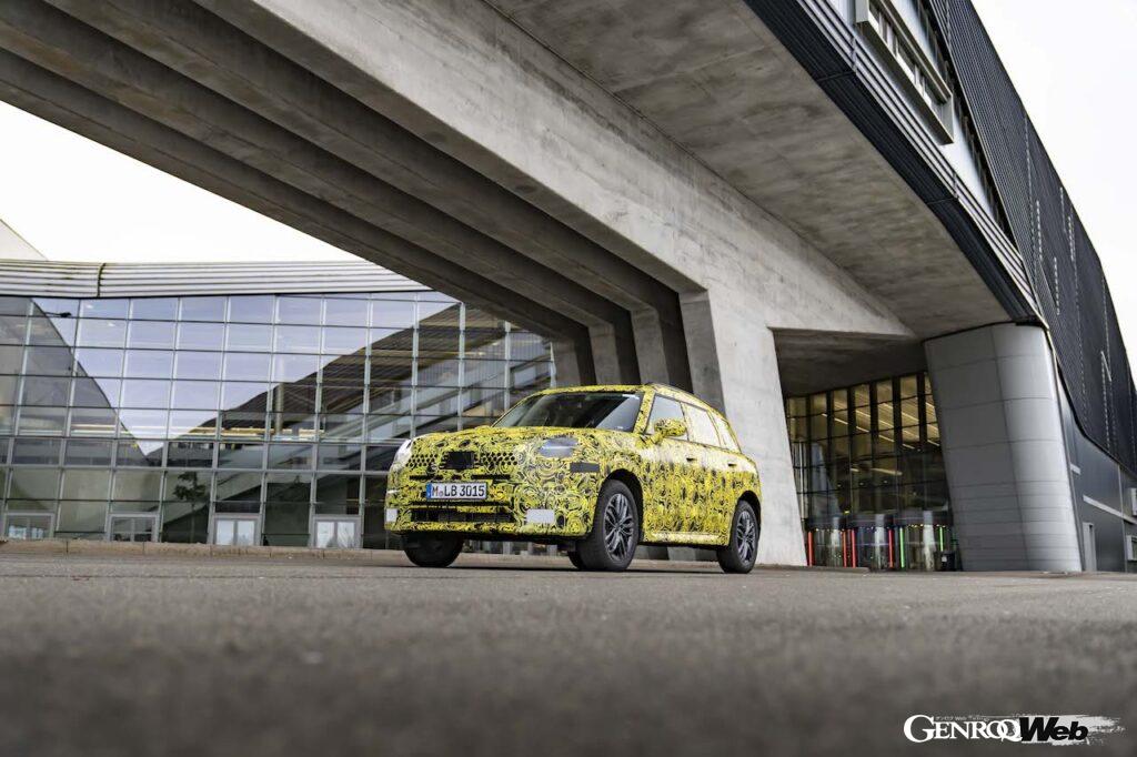 BMWグループのライプツィヒ工場では、3代目「MINI カントリーマン」の生産準備が進められている。