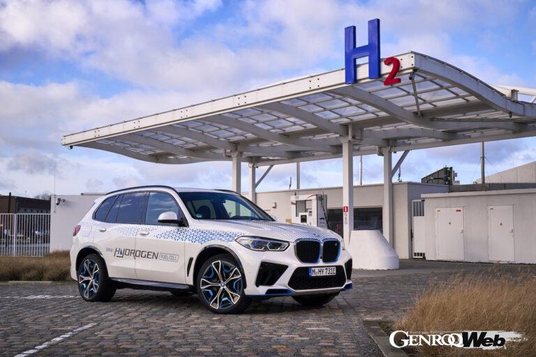 高効率水素燃料電池システムを搭載する「BMW iX5 ハイドロゲン」が、ドイツ・ミュンヘンで少量限定生産される。