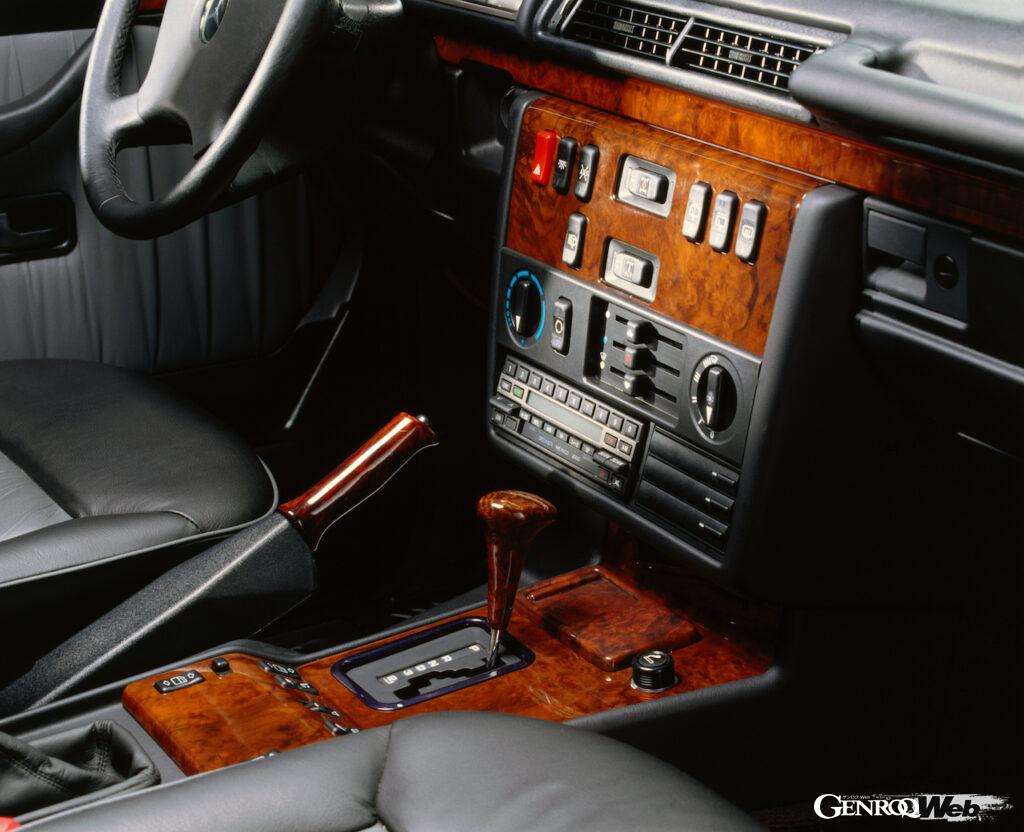 「1993年に限定生産された激レアGクラス「メルセデス・ベンツ 500 GE V8」とは？」の9枚目の画像