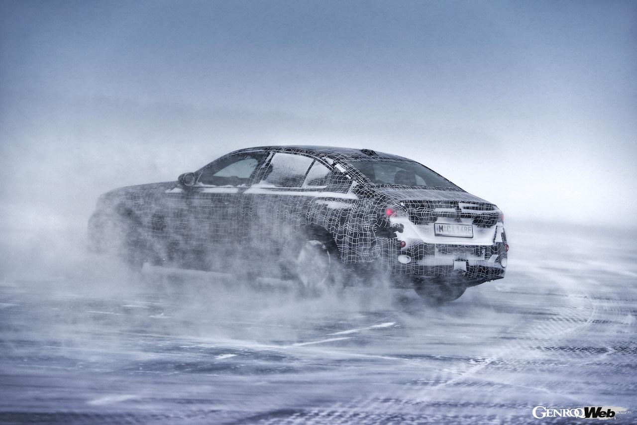 「「寒冷地における不安を払拭できるか？」フル電動モデル「BMW i5 セダン」が北極圏でテスト実施【動画】」の2枚目の画像