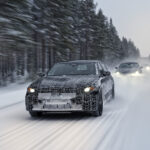 「「寒冷地における不安を払拭できるか？」フル電動モデル「BMW i5 セダン」が北極圏でテスト実施【動画】」の13枚目の画像ギャラリーへのリンク