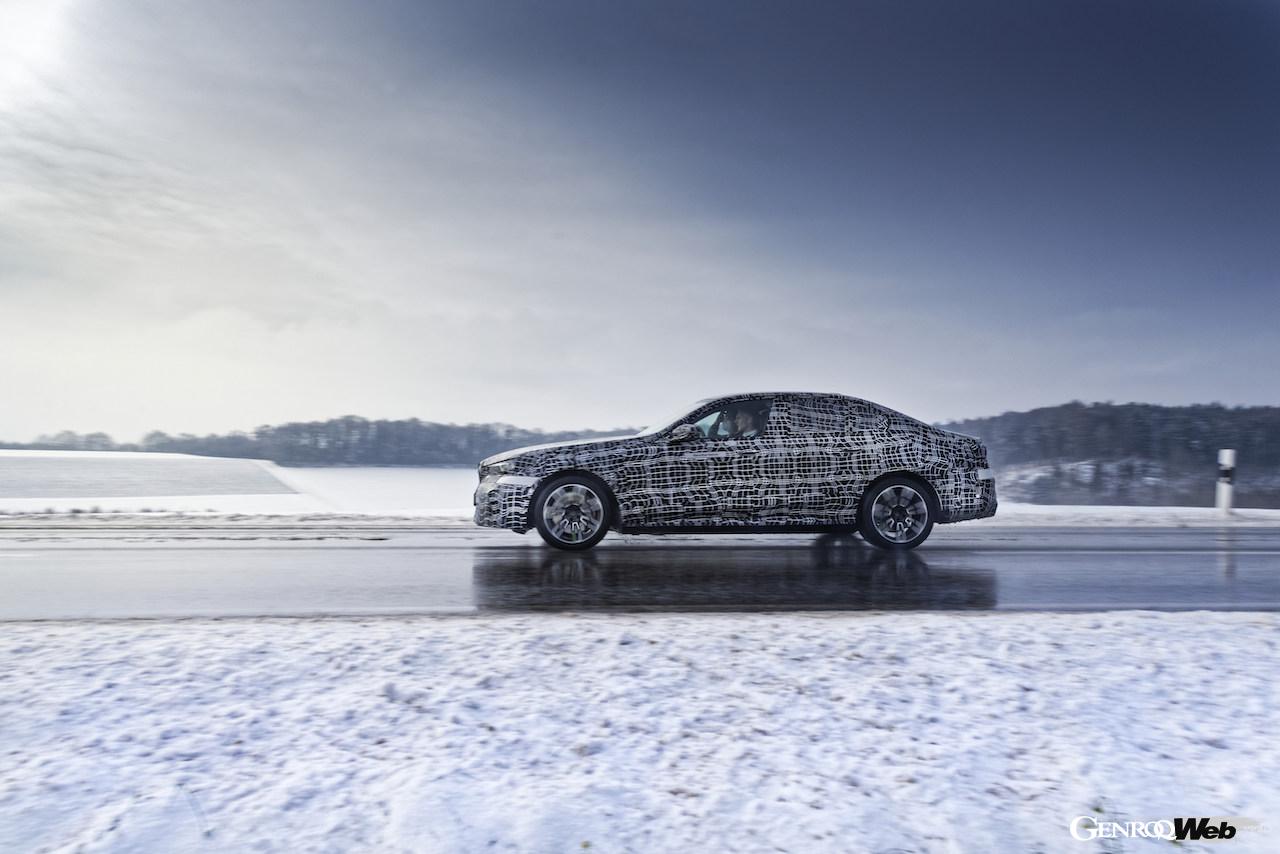 「「寒冷地における不安を払拭できるか？」フル電動モデル「BMW i5 セダン」が北極圏でテスト実施【動画】」の25枚目の画像