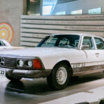 メルセデス・ベンツ・ミュージアムの「レジェンド・ルーム5」に展示されている、安全実験車両「ESF 22」。