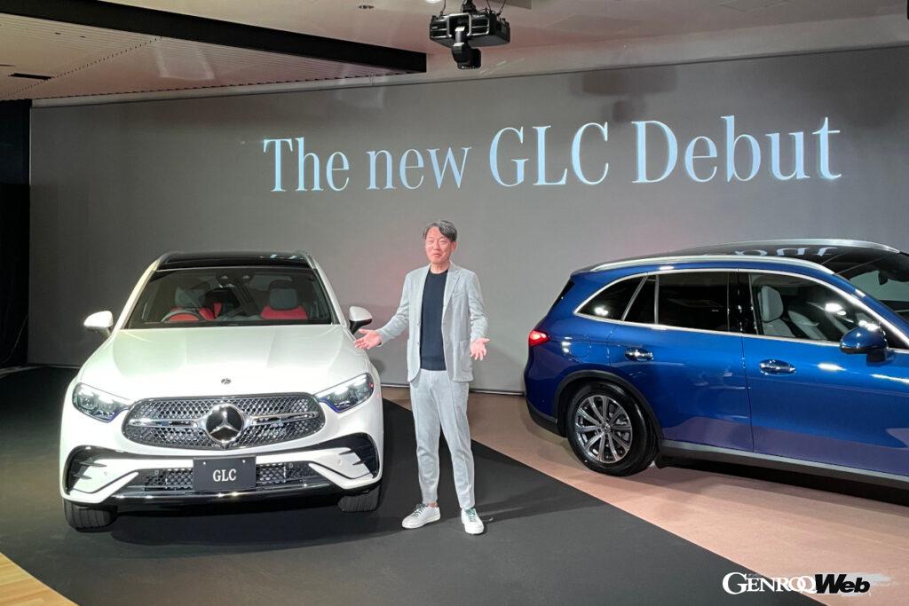 東京のメルセデスミー東京で新型GLCを発表する上野金太郎社長。初代デビューから8年、初のフルモデルチェンジを敢行したメルセデス・ベンツのミディアムSUV「GLC」。いよいよ、日本市場への導入が開始された。