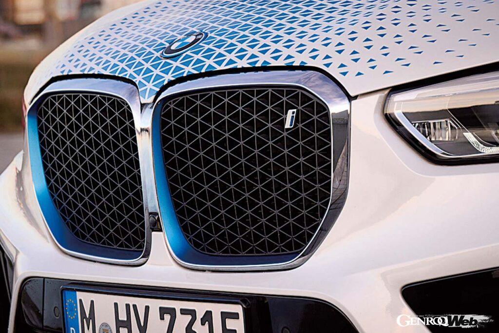 「EV同様に注目の水素燃料電池車「BMW iX5 ハイドロジェン」に試乗してわかった意外な才能」の2枚目の画像