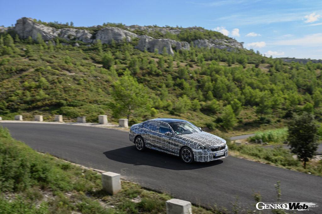 「まもなく登場する8代目BMW5シリーズのBEV版「i5」は「視線で車線変更できる」自動運転機能を装備」の5枚目の画像
