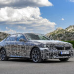 「まもなく登場する8代目BMW5シリーズのBEV版「i5」は「視線で車線変更できる」自動運転機能を装備」の13枚目の画像ギャラリーへのリンク