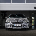 「まもなく登場する8代目BMW5シリーズのBEV版「i5」は「視線で車線変更できる」自動運転機能を装備」の19枚目の画像ギャラリーへのリンク