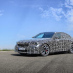 「まもなく登場する8代目BMW5シリーズのBEV版「i5」は「視線で車線変更できる」自動運転機能を装備」の21枚目の画像ギャラリーへのリンク