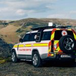 「英国赤十字社仕様「ランドローバー ディフェンダー 130」は強力な無線通信機器を搭載「ウェールズでの災害支援に」」の1枚目の画像ギャラリーへのリンク