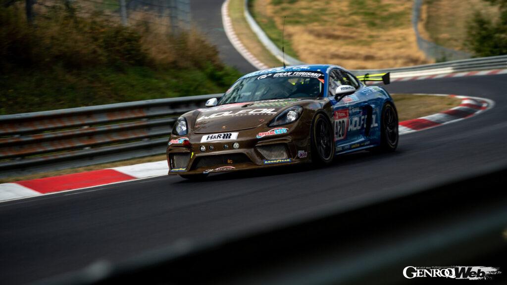 新型911 GT3 Rだけでなく、911 GT3 カップや718 ケイマン GT4 クラブスポーツ（写真）など、44台のポルシェが、2023年のニュルブルクリンク24時間レースにエントリーした。