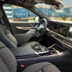 「BMW 7シリーズ初の電動ハイパフォーマンスモデル「i7 M70 xDrive」の導入スタート「システム最大トルク1015Nmを発揮」」の8枚目の画像ギャラリーへのリンク