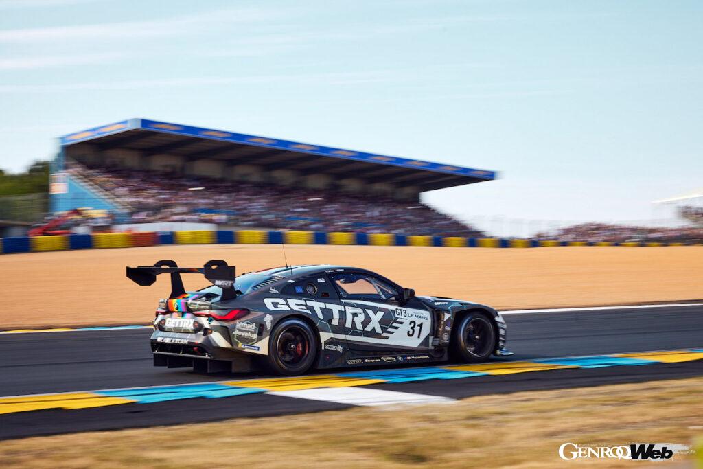 「ヴァレンティーノ・ロッシがル・マン24時間のサポートレースで「BMW M4」を駆ってGT3カテゴリー初優勝」の1枚目の画像
