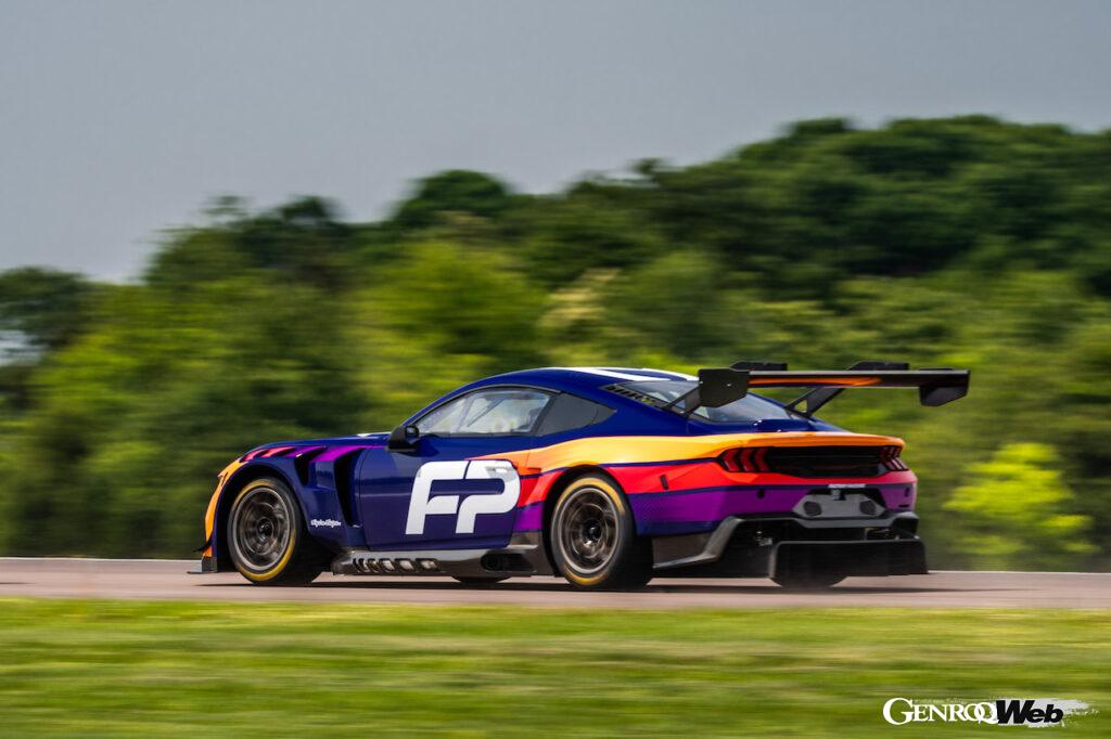「フォードの最新レーシングカー「マスタング GT3」は2024年シーズンのル・マン24時間に参戦【動画】」の8枚目の画像