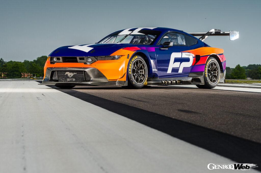 「フォードの最新レーシングカー「マスタング GT3」は2024年シーズンのル・マン24時間に参戦【動画】」の16枚目の画像