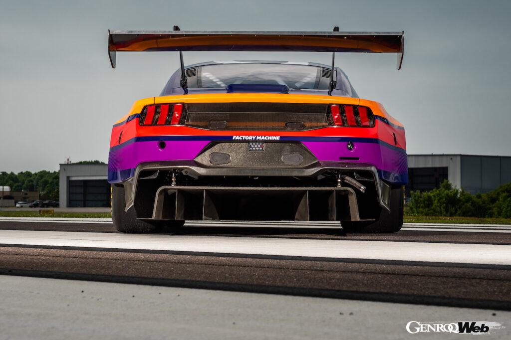 「フォードの最新レーシングカー「マスタング GT3」は2024年シーズンのル・マン24時間に参戦【動画】」の25枚目の画像