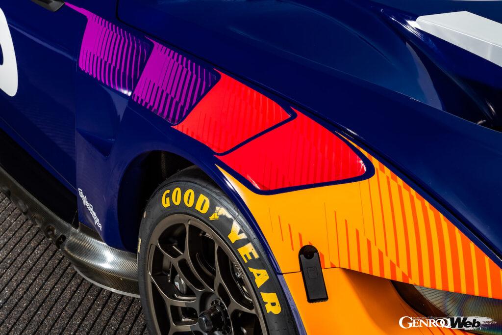 「フォードの最新レーシングカー「マスタング GT3」は2024年シーズンのル・マン24時間に参戦【動画】」の29枚目の画像