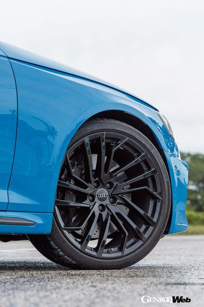 「ハイパワー4WDスポーツワゴン「BMW M3 ツーリング」と「アウディ RS 4 アバント」を比較試乗」の14枚目の画像