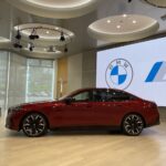 「新型「BMW 5シリーズ」がフル電動モデル「i5」とともに日本で販売開始「ガソリン＆ディーゼルは48Vマイルドハイブリッド」」の15枚目の画像ギャラリーへのリンク