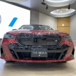 「新型「BMW 5シリーズ」がフル電動モデル「i5」とともに日本で販売開始「ガソリン＆ディーゼルは48Vマイルドハイブリッド」」の16枚目の画像ギャラリーへのリンク