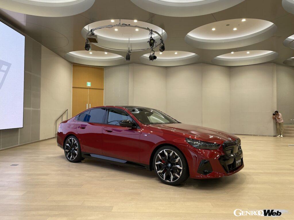 「新型「BMW 5シリーズ」がフル電動モデル「i5」とともに日本で販売開始「ガソリン＆ディーゼルは48Vマイルドハイブリッド」」の17枚目の画像