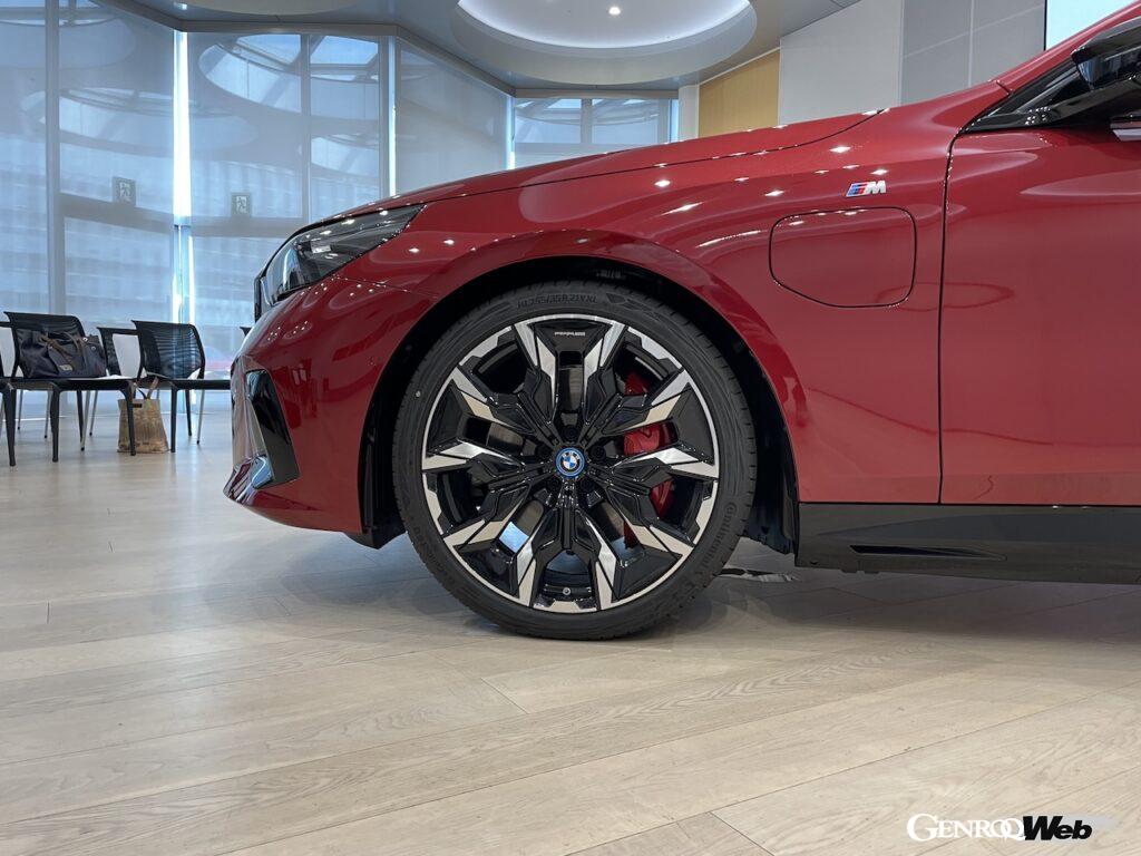 「新型「BMW 5シリーズ」がフル電動モデル「i5」とともに日本で販売開始「ガソリン＆ディーゼルは48Vマイルドハイブリッド」」の19枚目の画像