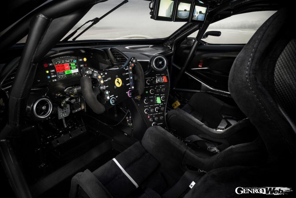 「サーキット専用「フェラーリ KC23」は未来のレーシングカーを彷彿させる「自動展開エアロ装備」のワンオフモデル【動画】」の14枚目の画像