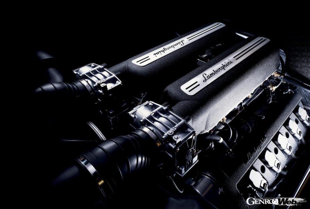 ガヤルドのために開発された5.0リッター90度V型10気筒4バルブDOHCエンジンは、様々な新機軸が採用され、最高出力は500PSを発揮する。