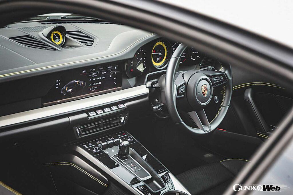 「熟成を重ねた「日産 GT-R」と比類ない性能の「ポルシェ 911 カレラ4 GTS」スポーツAWD比較試乗」の9枚目の画像